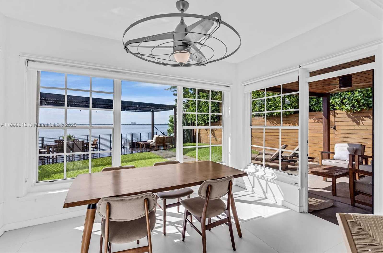 Small Image of 8 CENTURY LN, Miami Beach Number 4