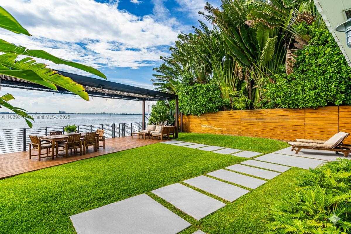 Small Image of 8 CENTURY LN, Miami Beach Number 7