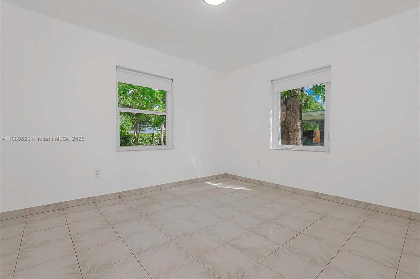 Small Image of 13710 NORTH WEST 5TH AVE, North Miami Number 14