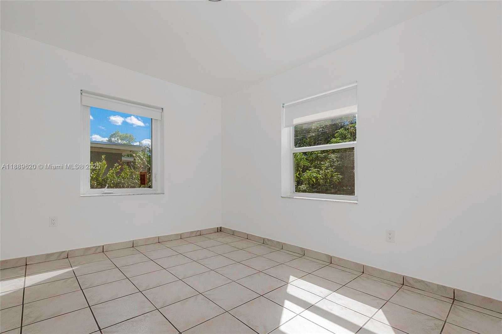 Small Image of 13710 NORTH WEST 5TH AVE, North Miami Number 19