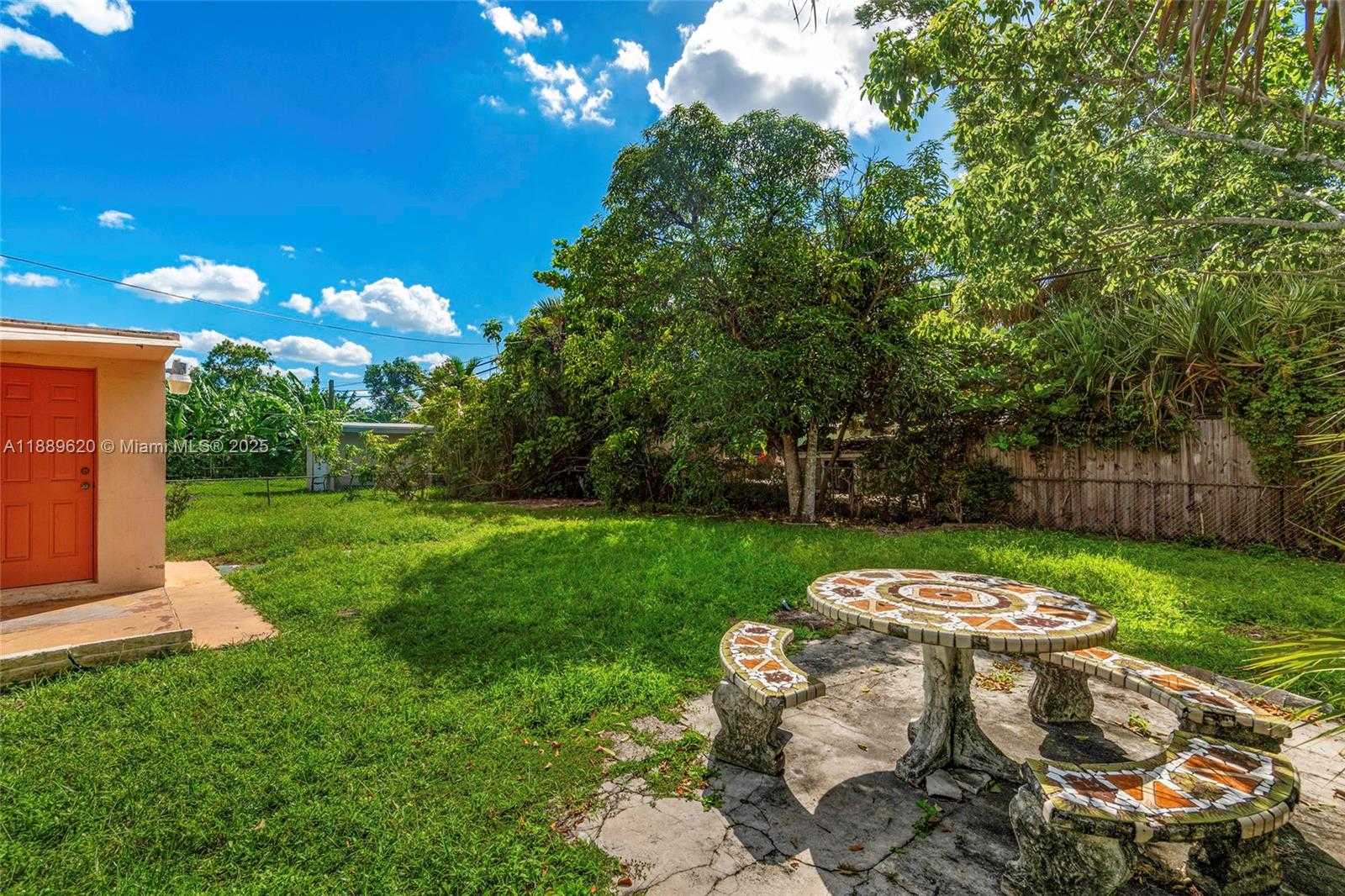 Small Image of 13710 NORTH WEST 5TH AVE, North Miami Number 23