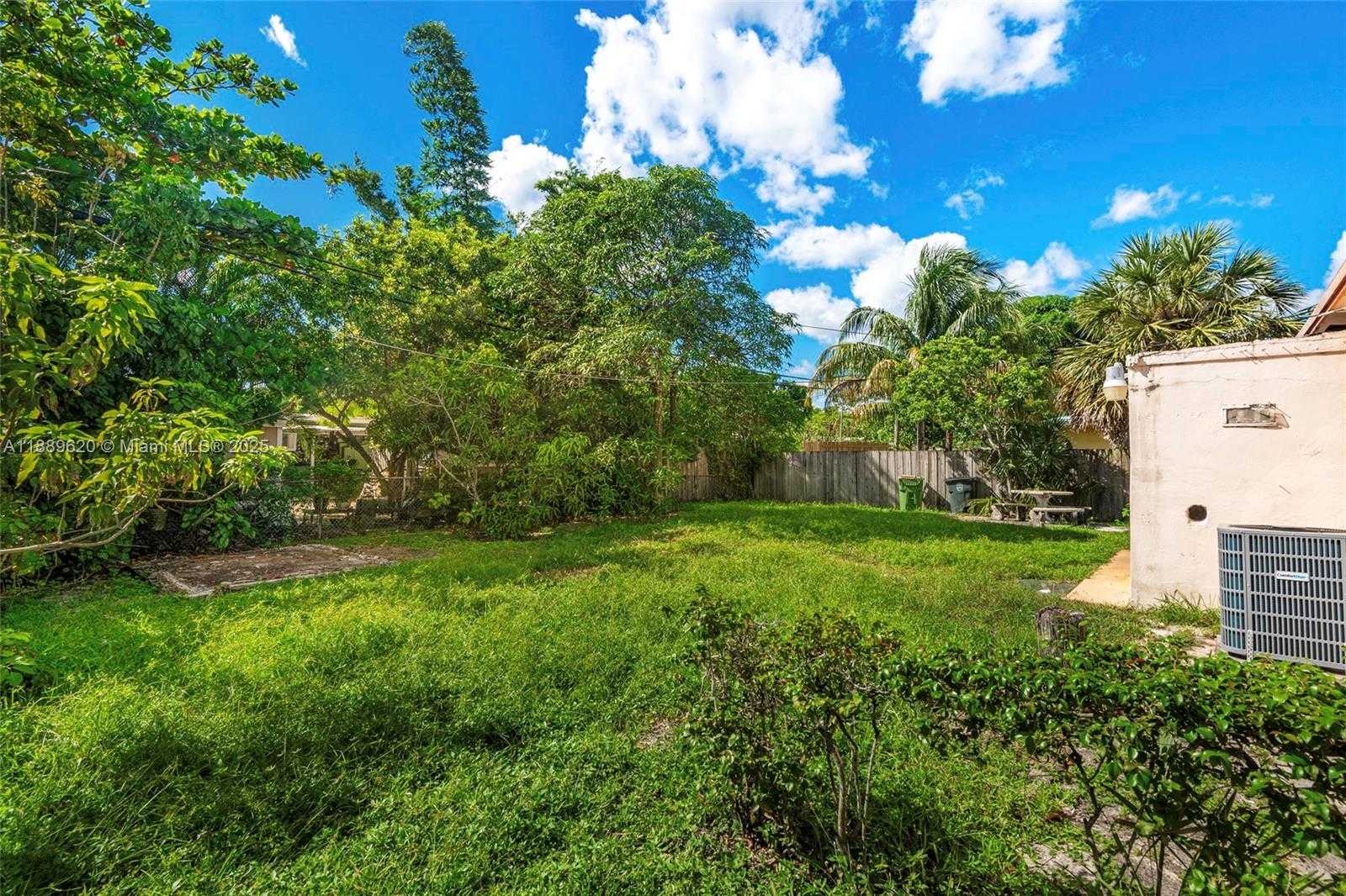 Small Image of 13710 NORTH WEST 5TH AVE, North Miami Number 25