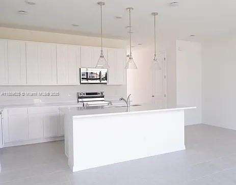 Small Image of 1025 Plantation Ln, Davenport, FL 33896, USA Number 5