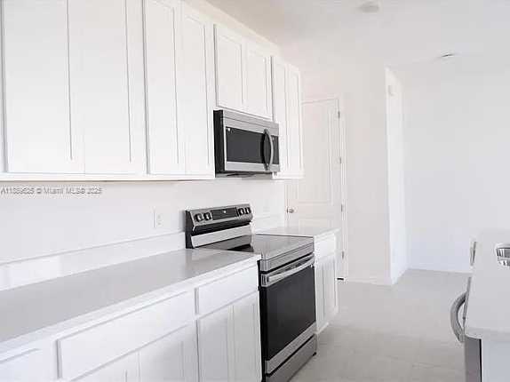 Small Image of 1025 Plantation Ln, Davenport, FL 33896, USA Number 7