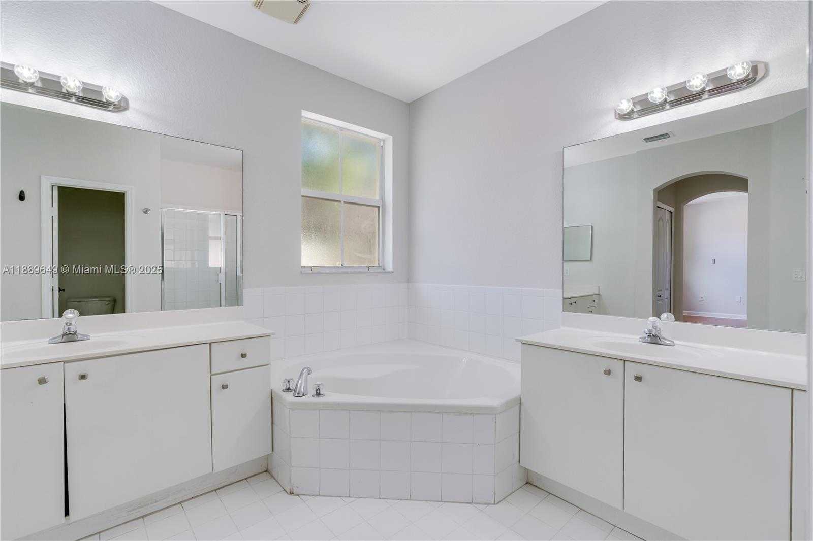 Small Image of 8450 NORTH WEST 113TH PSGE, Doral Number 21