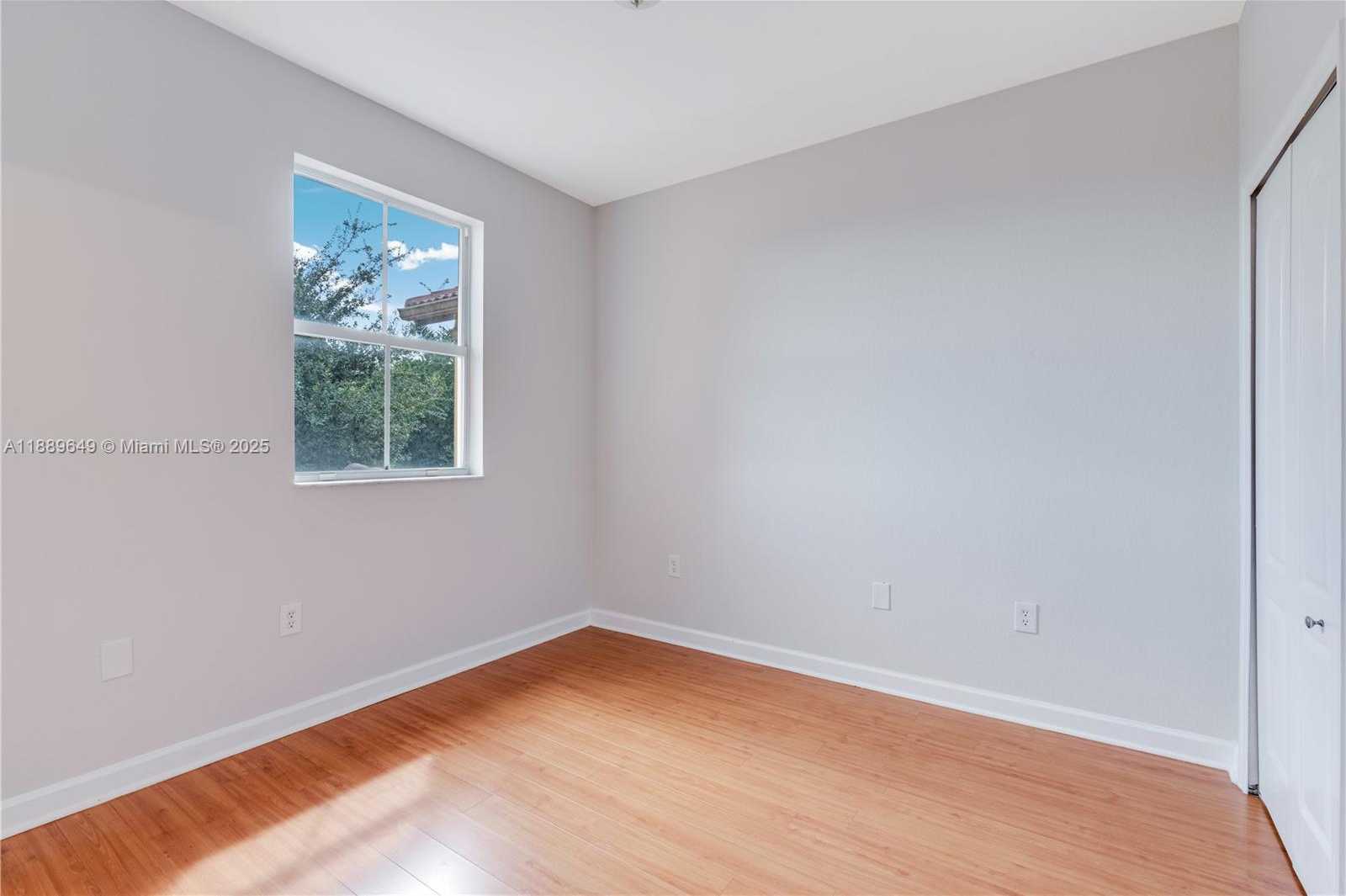 Small Image of 8450 NORTH WEST 113TH PSGE, Doral Number 24