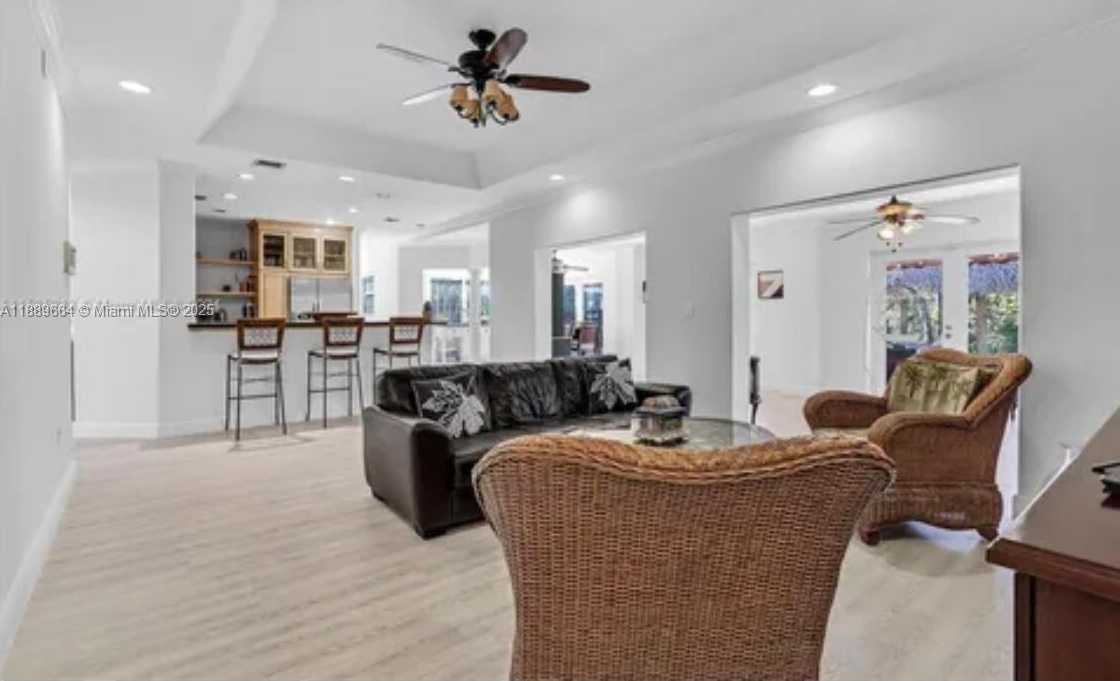 Small Image of 12071 SOUTH WEST 1ST ST, Miami Number 10