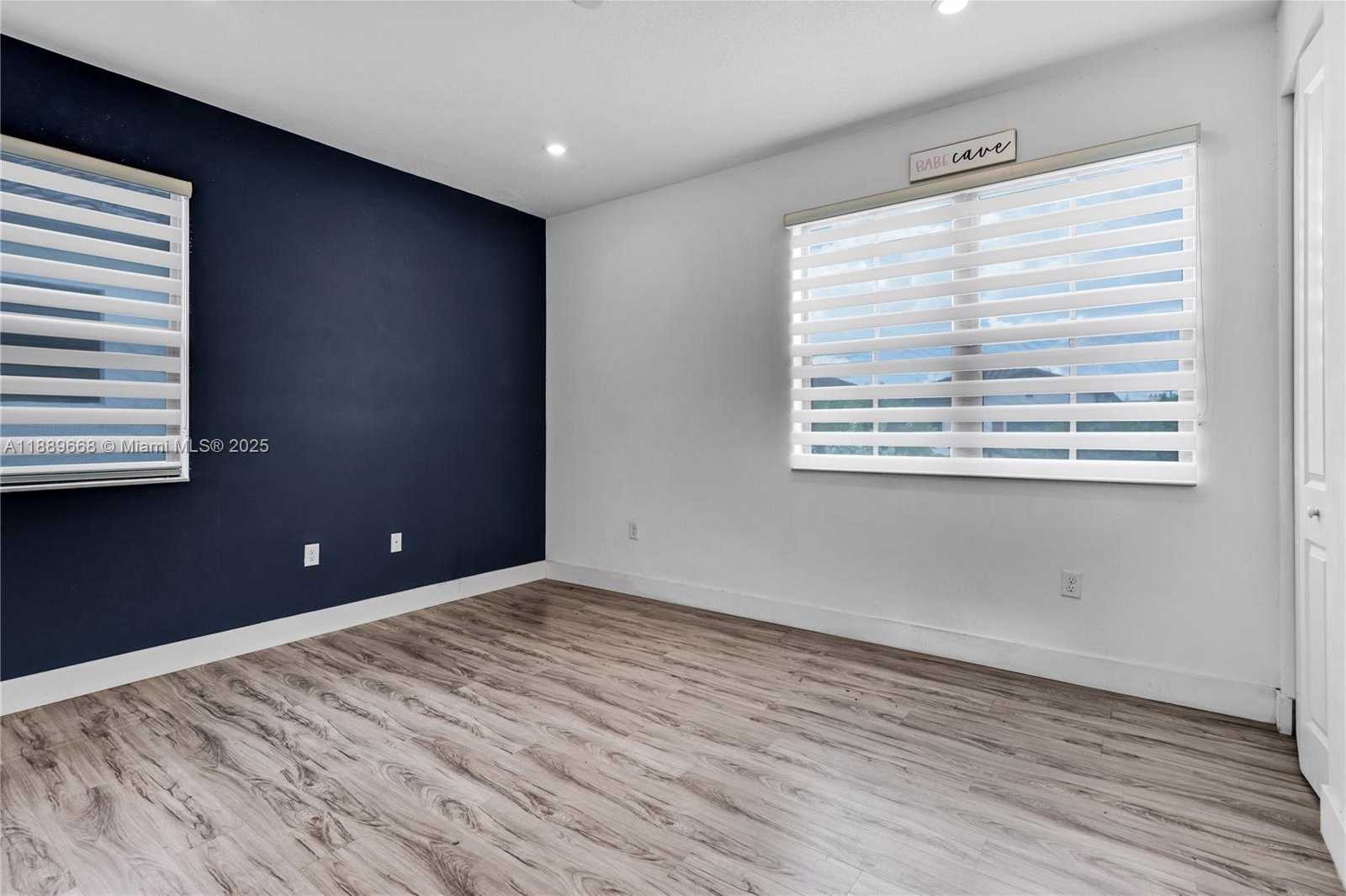 Small Image of 9881 WEST 34TH AVE, Hialeah Number 15