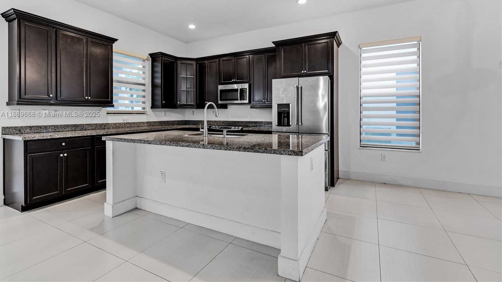 Small Image of 9881 WEST 34TH AVE, Hialeah Number 4