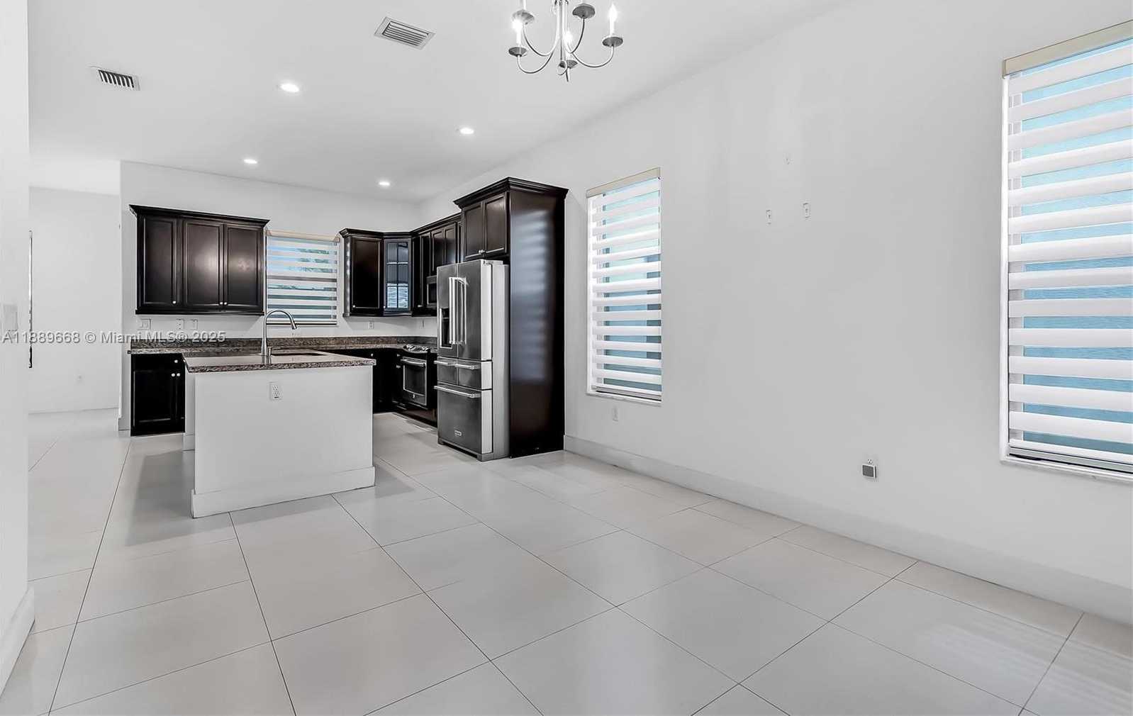 Small Image of 9881 WEST 34TH AVE, Hialeah Number 6