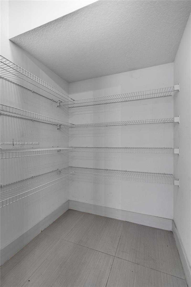 Small Image of 9881 WEST 34TH AVE, Hialeah Number 8