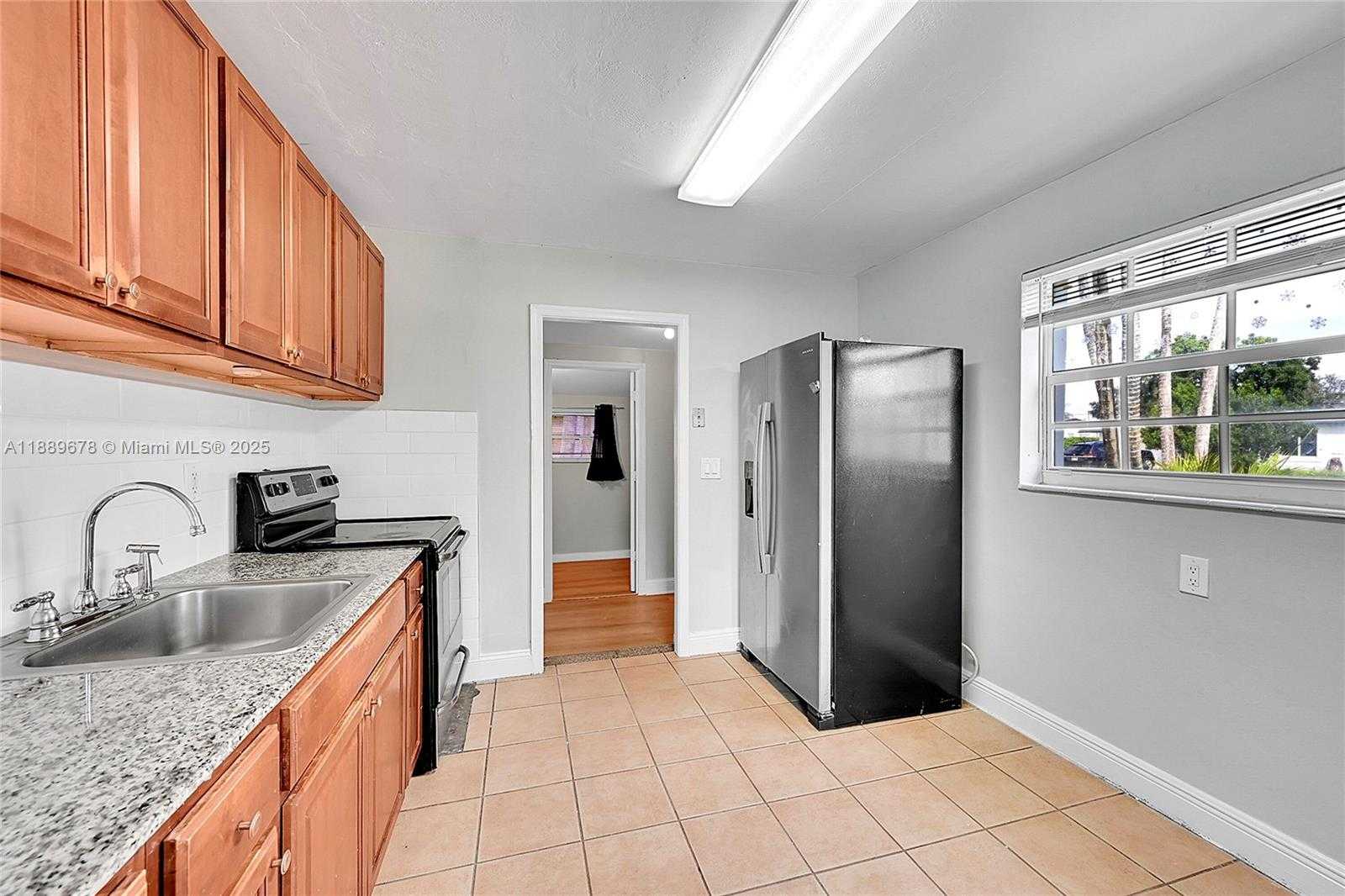 Small Image of 6210 SOUTH WEST 38TH ST, Davie Number 10