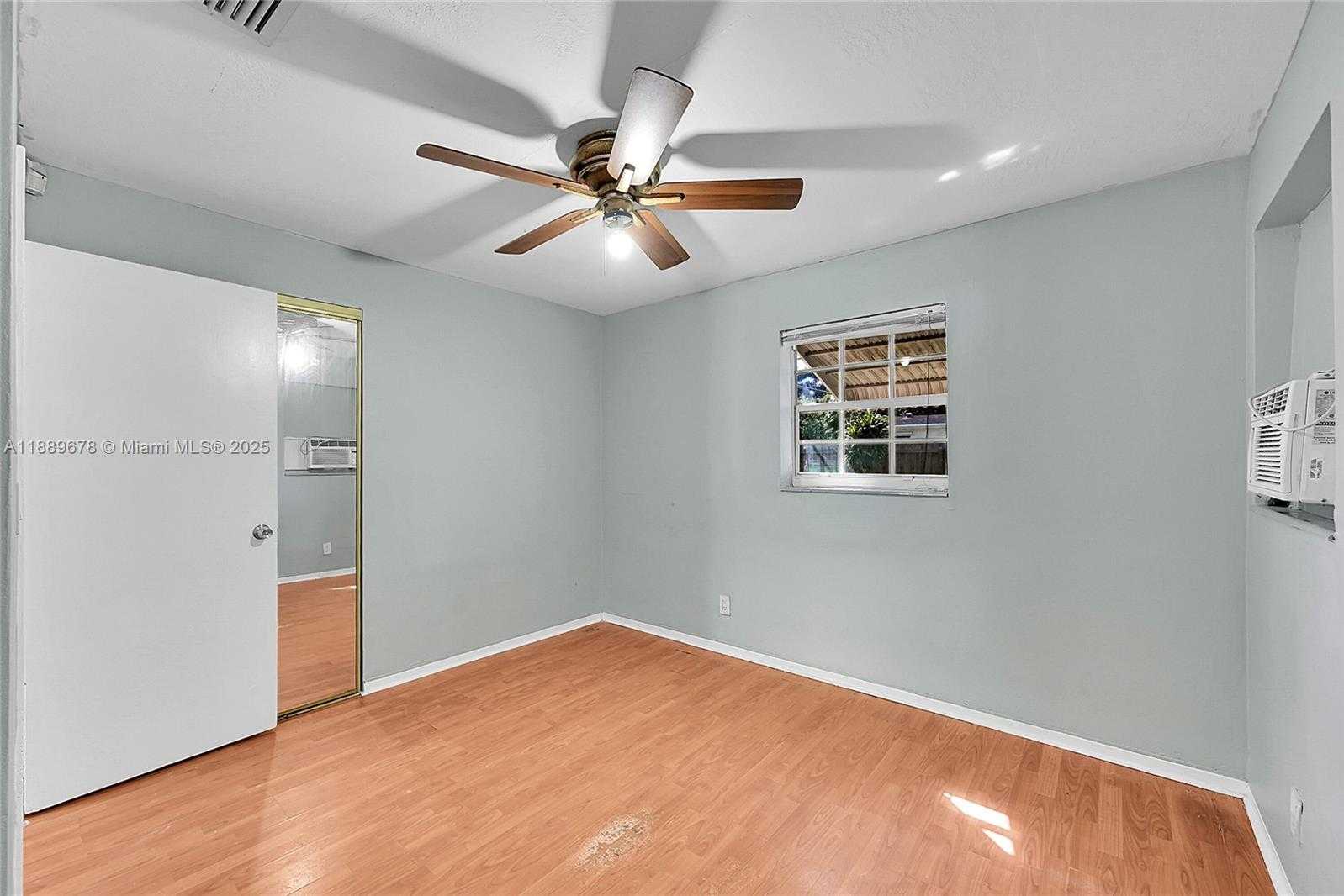 Small Image of 6210 SOUTH WEST 38TH ST, Davie Number 15