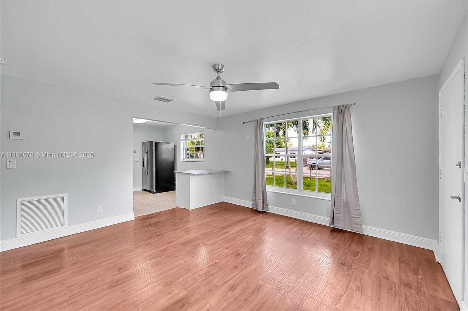 Small Image of 6210 SOUTH WEST 38TH ST, Davie Number 9