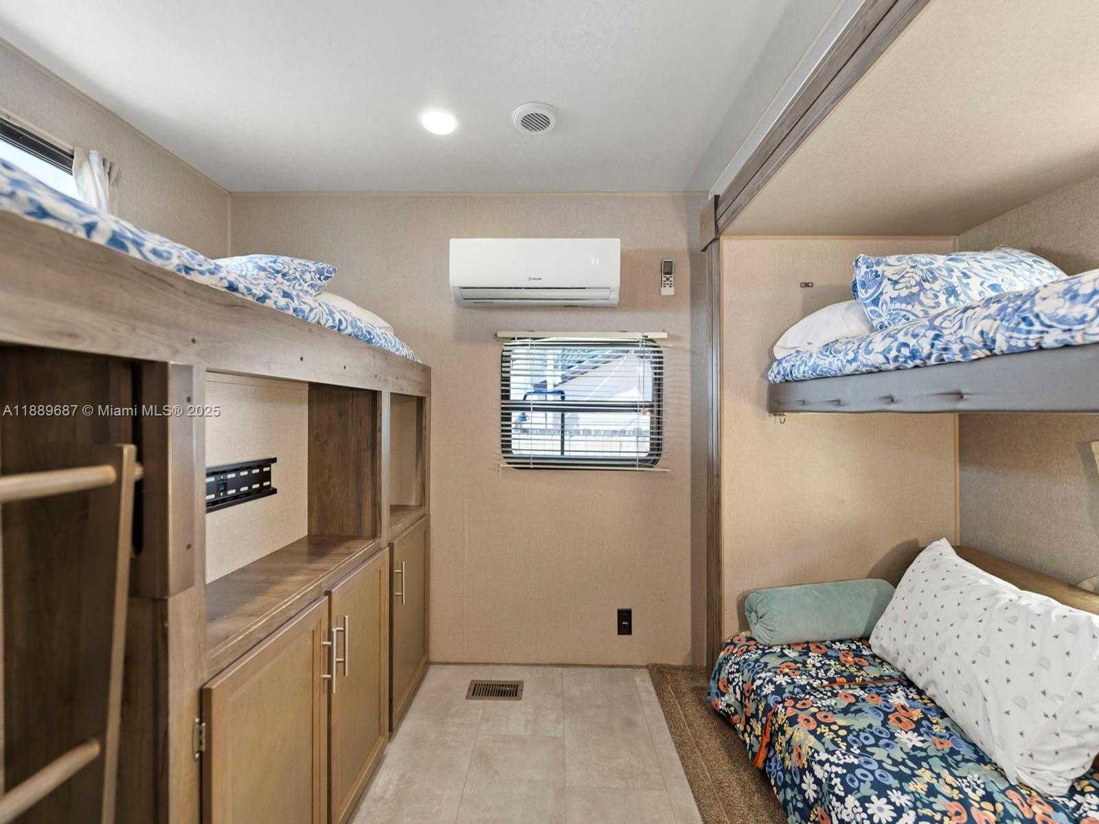 Small Image of 325 CALUSA ST 497, Key Largo Number 11