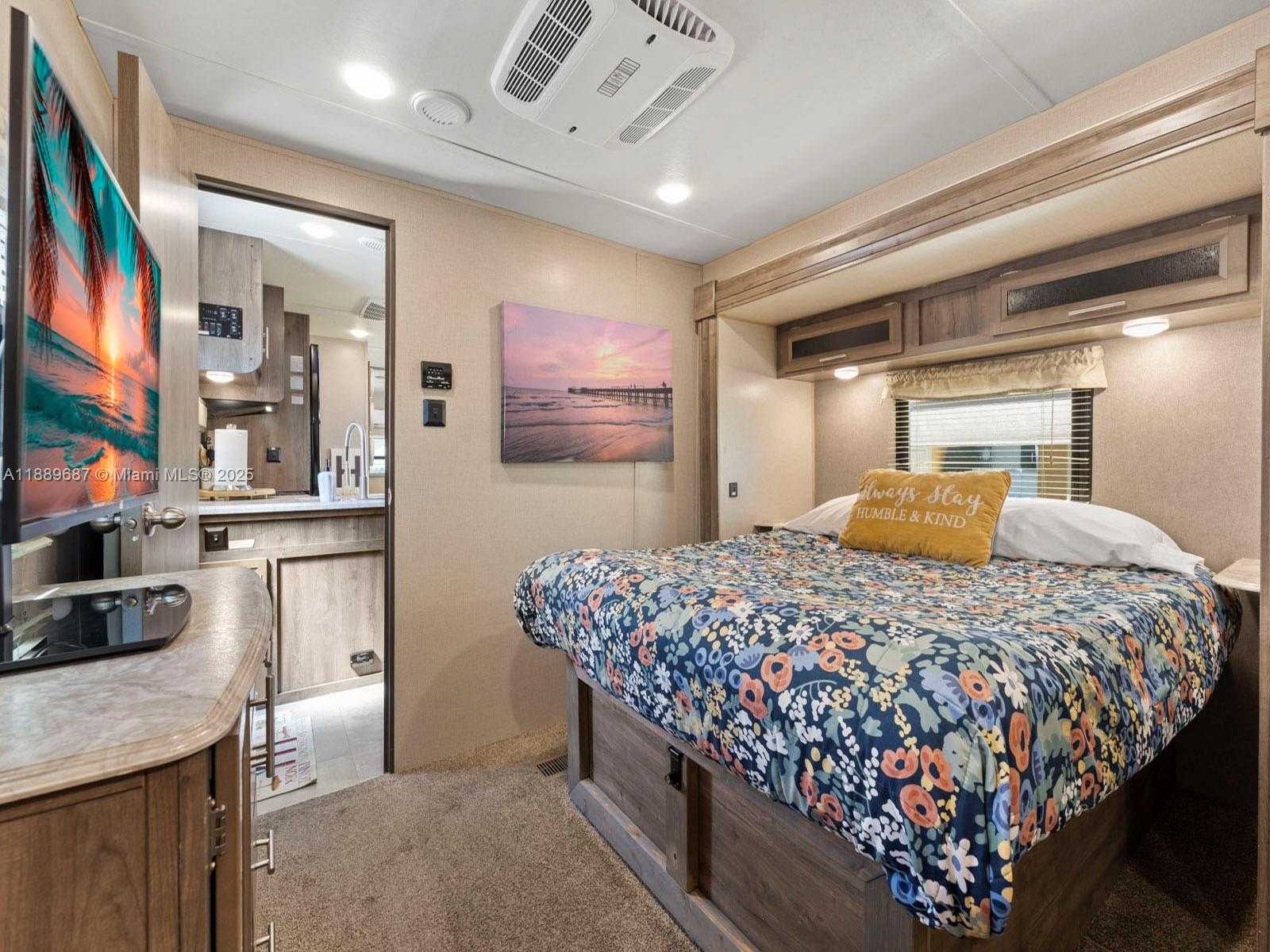 Small Image of 325 CALUSA ST 497, Key Largo Number 18