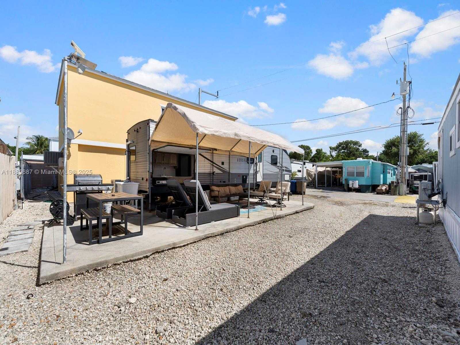 Small Image of 325 CALUSA ST 497, Key Largo Number 22