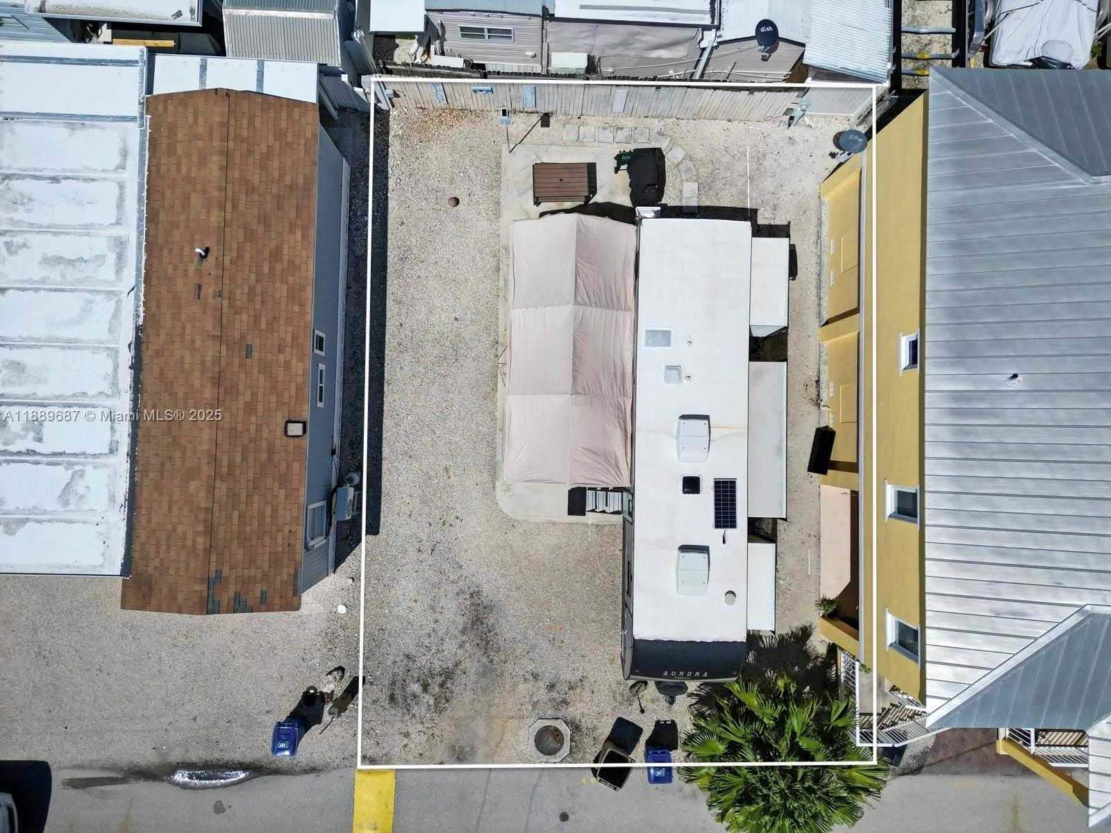 Small Image of 325 CALUSA ST 497, Key Largo Number 27