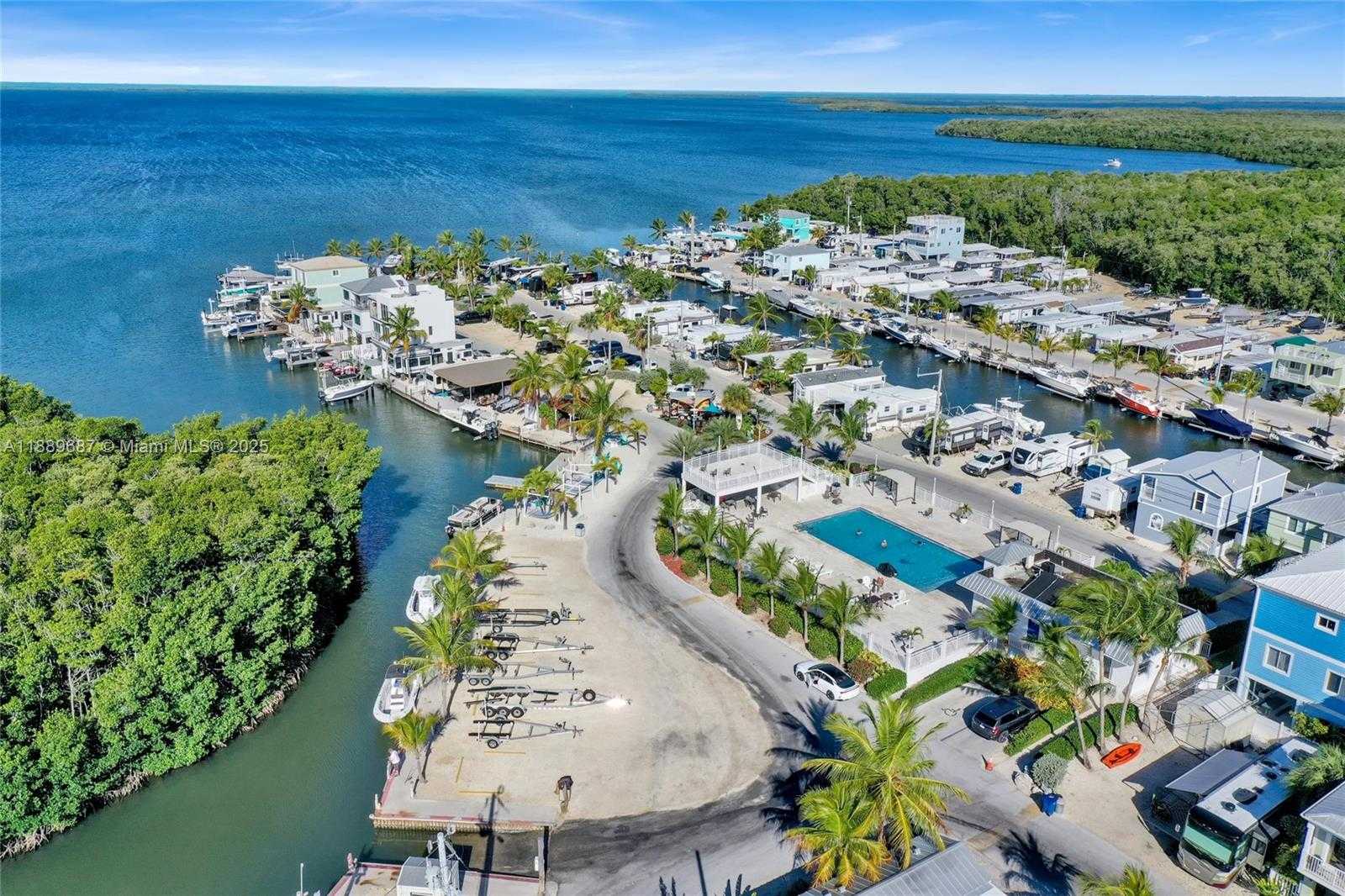 Small Image of 325 CALUSA ST 497, Key Largo Number 34