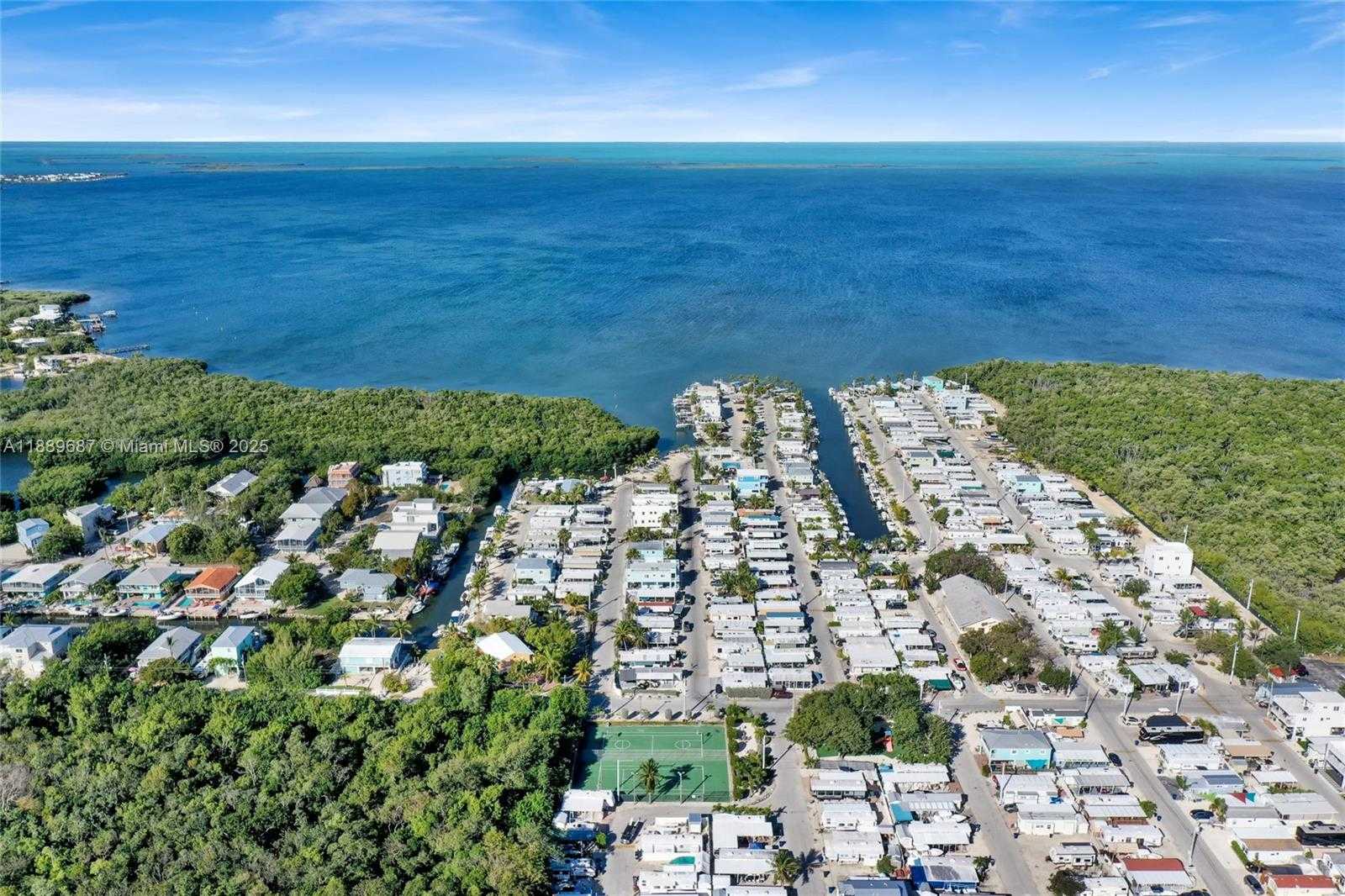 Small Image of 325 CALUSA ST 497, Key Largo Number 41