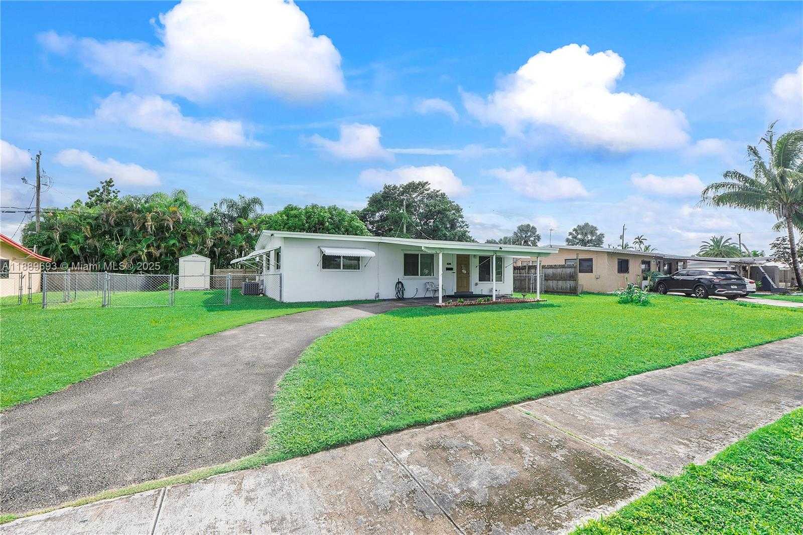 Small Image of 14522 SOUTH WEST 289TH TER, Homestead Number 5