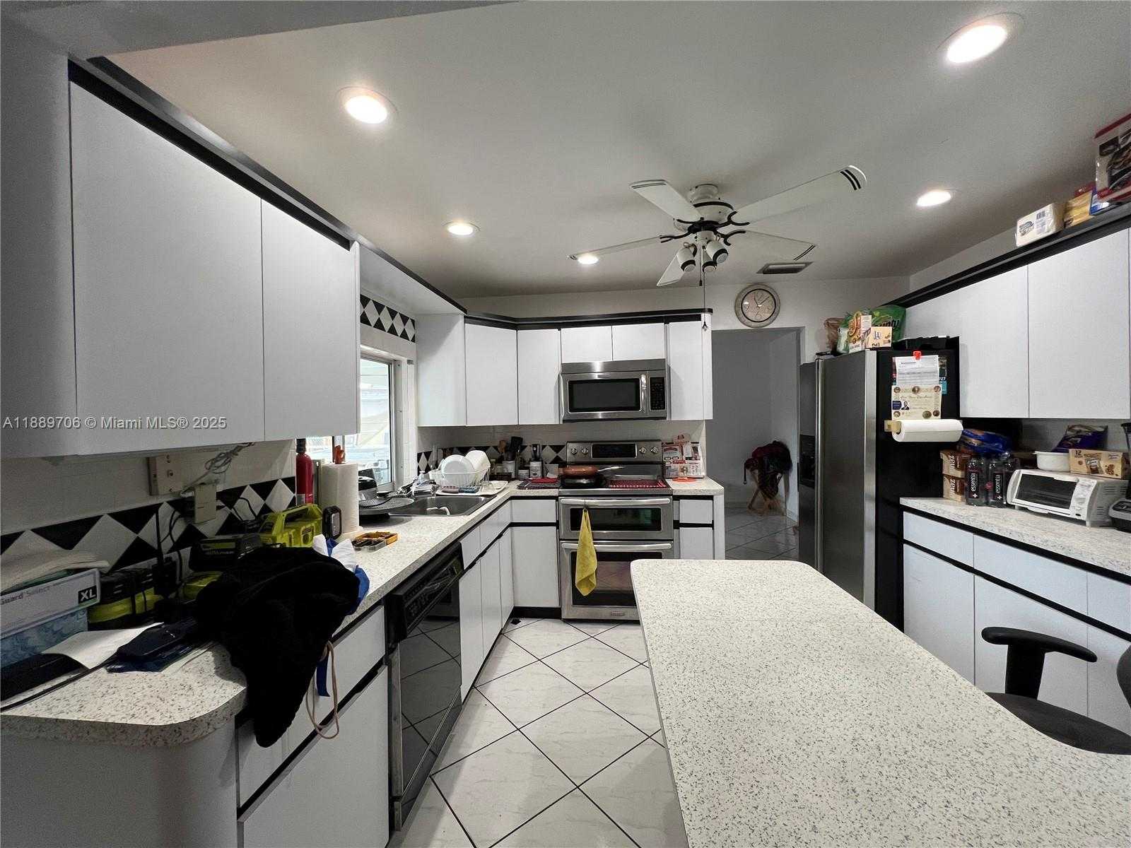 Small Image of 7951 SOUTH WEST 30TH ST, Davie Number 2