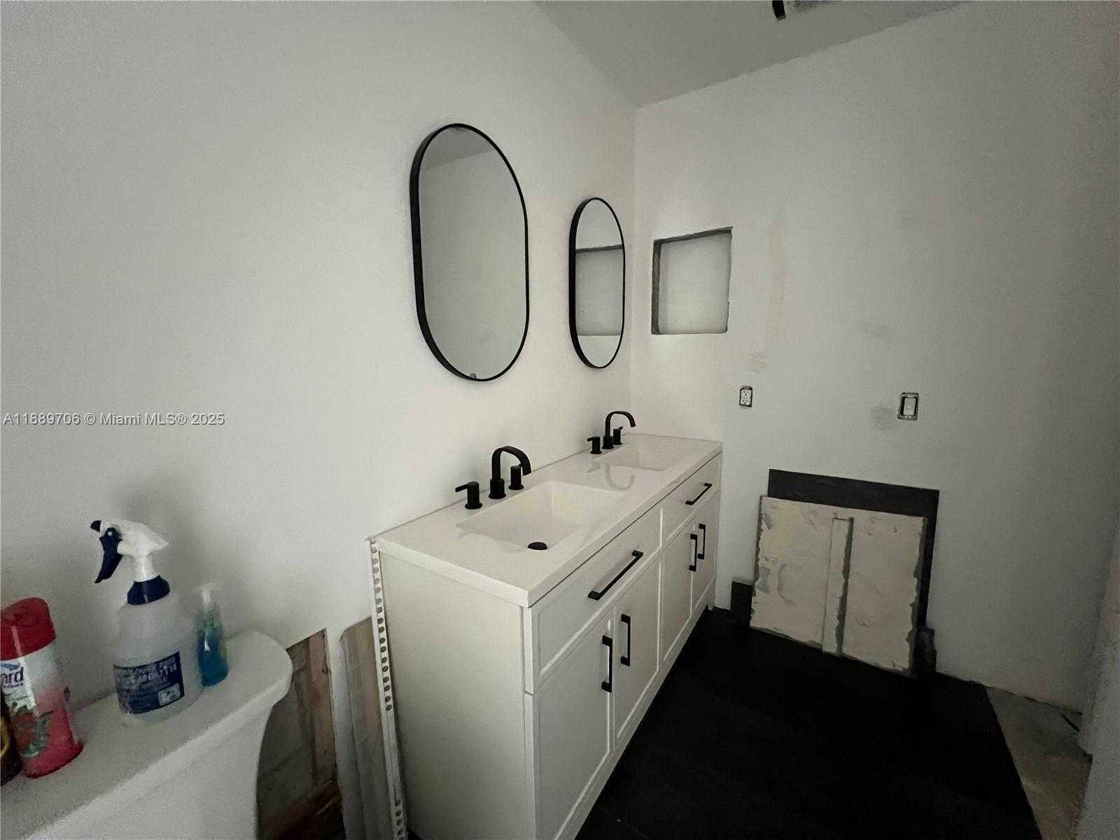 Small Image of 7951 SOUTH WEST 30TH ST, Davie Number 4