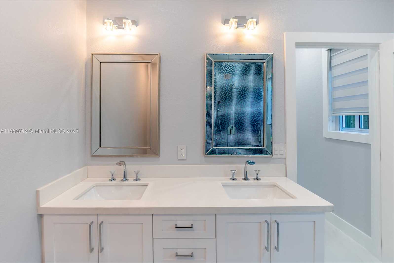 Small Image of 125 SOUTH EAST 22ND TER, Homestead Number 27
