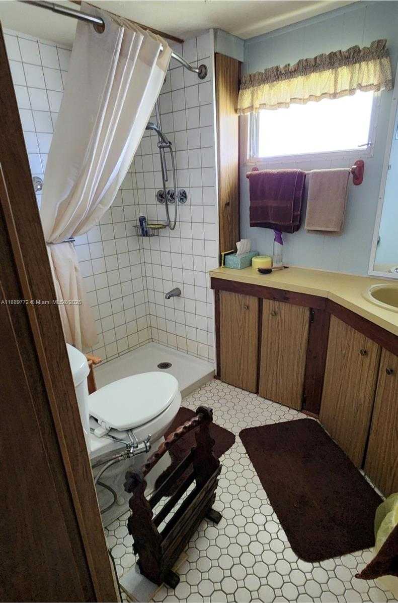 Small Image of 1792 RIVERSIDE DR, Moore Haven Number 10