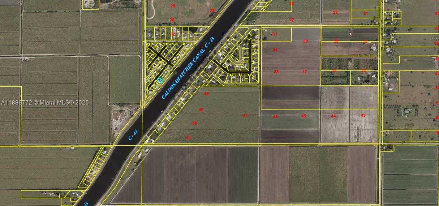 Small Image of 1792 RIVERSIDE DR, Moore Haven Number 18
