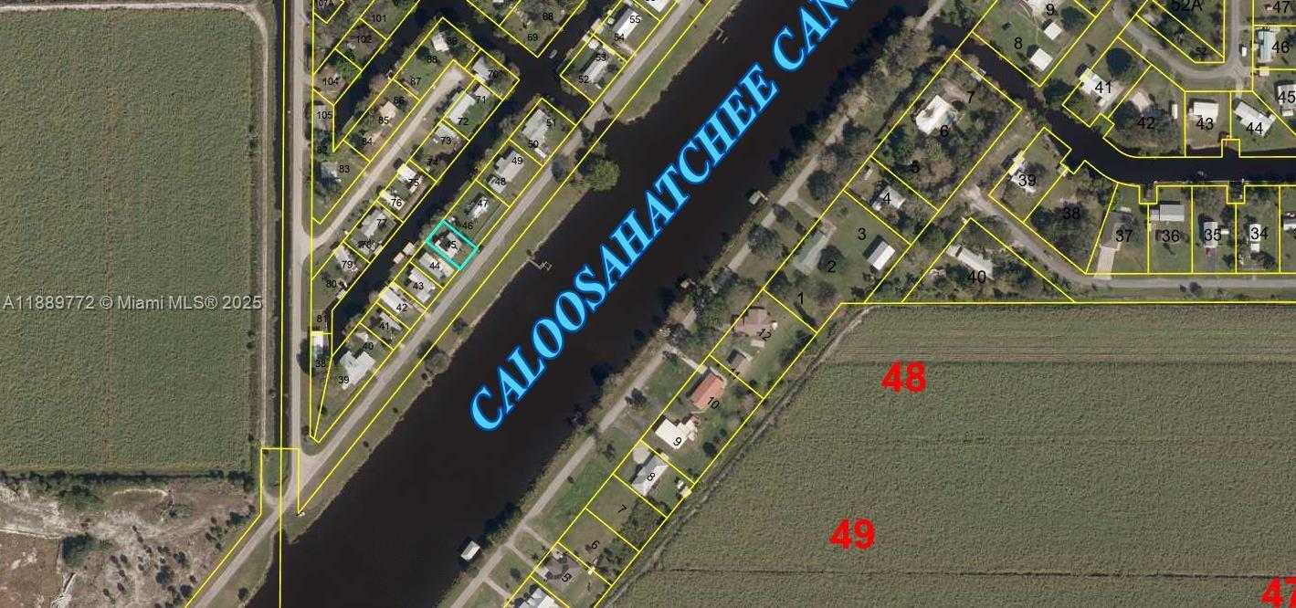 Small Image of 1792 RIVERSIDE DR, Moore Haven Number 19