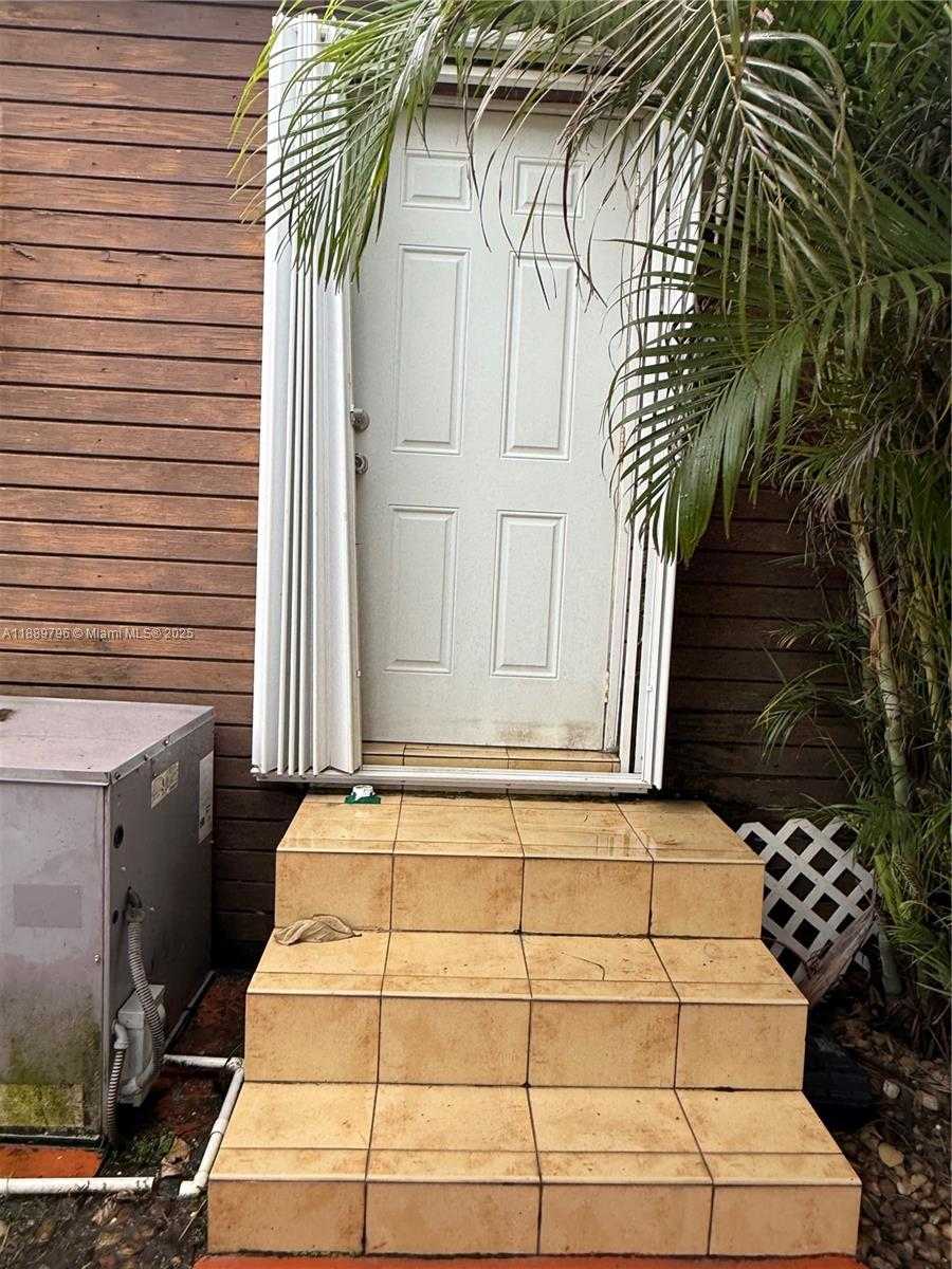 Small Image of 12850 SOUTH WEST 14TH ST, Miami Number 10