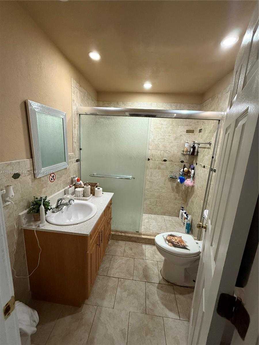 Small Image of 12850 SOUTH WEST 14TH ST, Miami Number 3