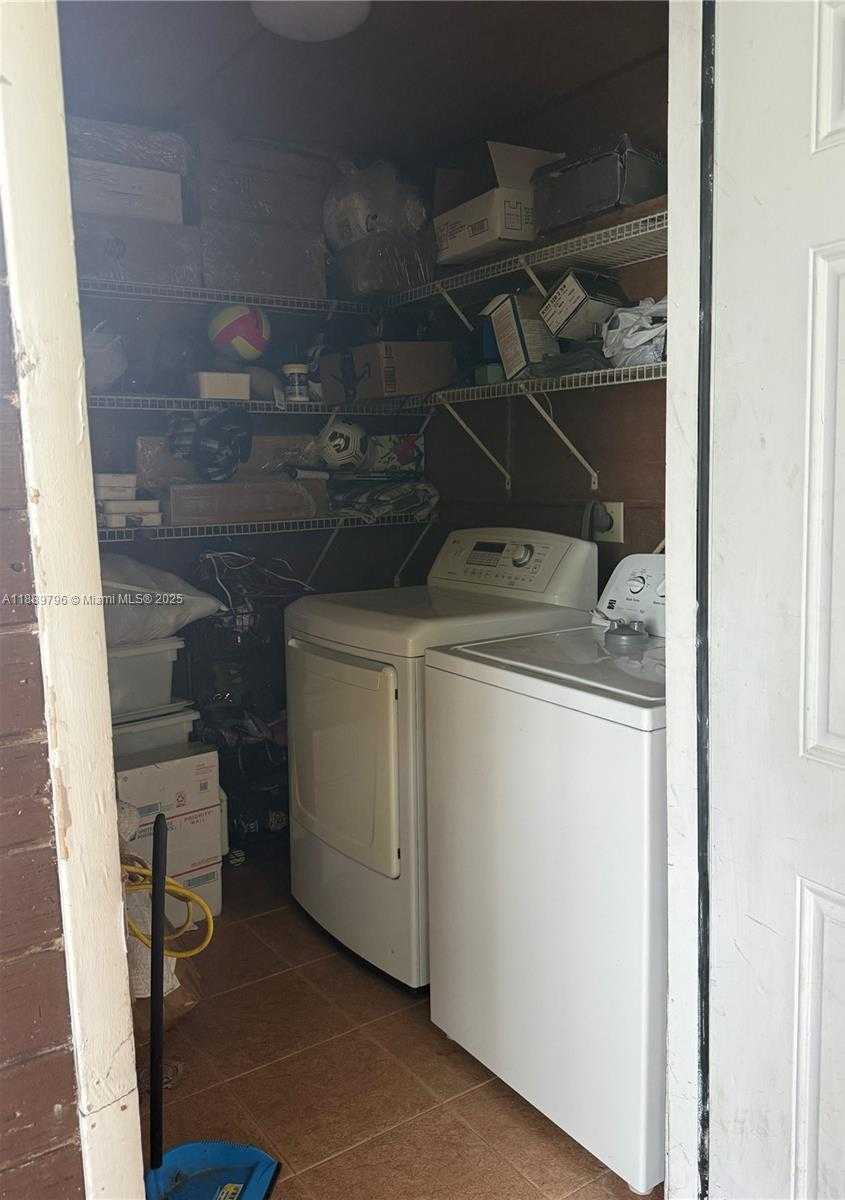 Small Image of 12850 SOUTH WEST 14TH ST, Miami Number 5