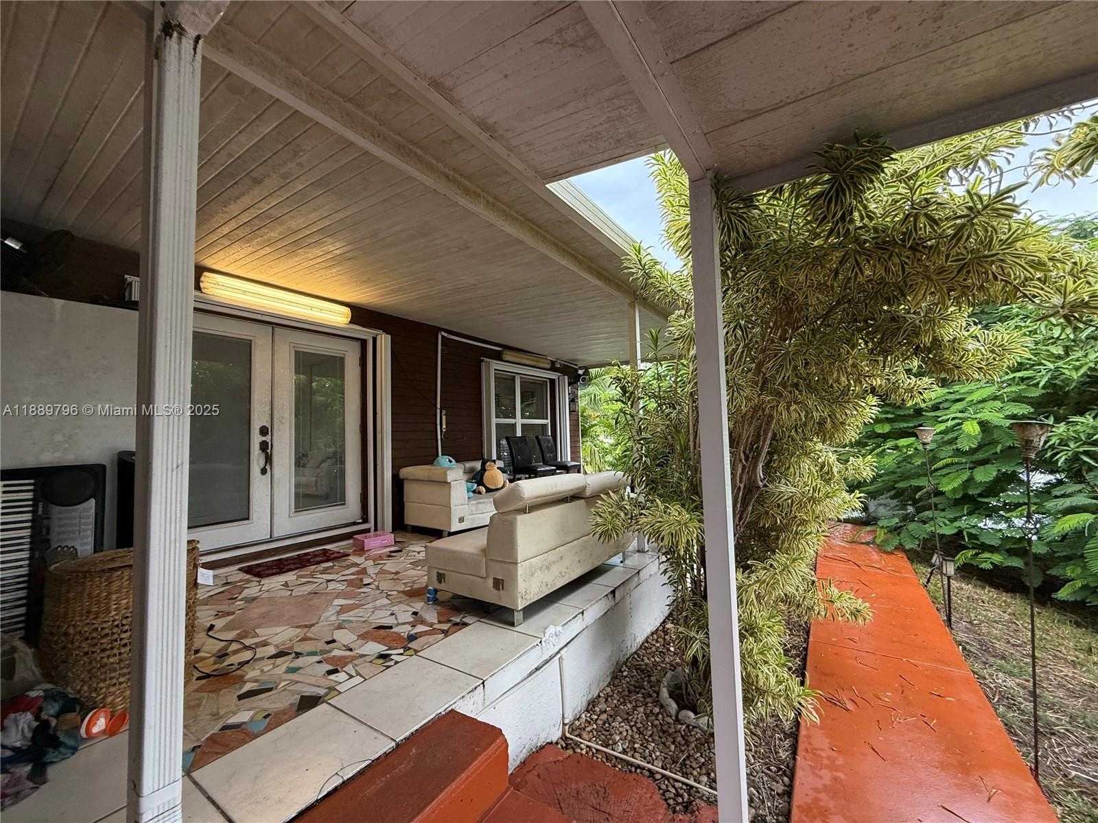 Small Image of 12850 SOUTH WEST 14TH ST, Miami Number 7