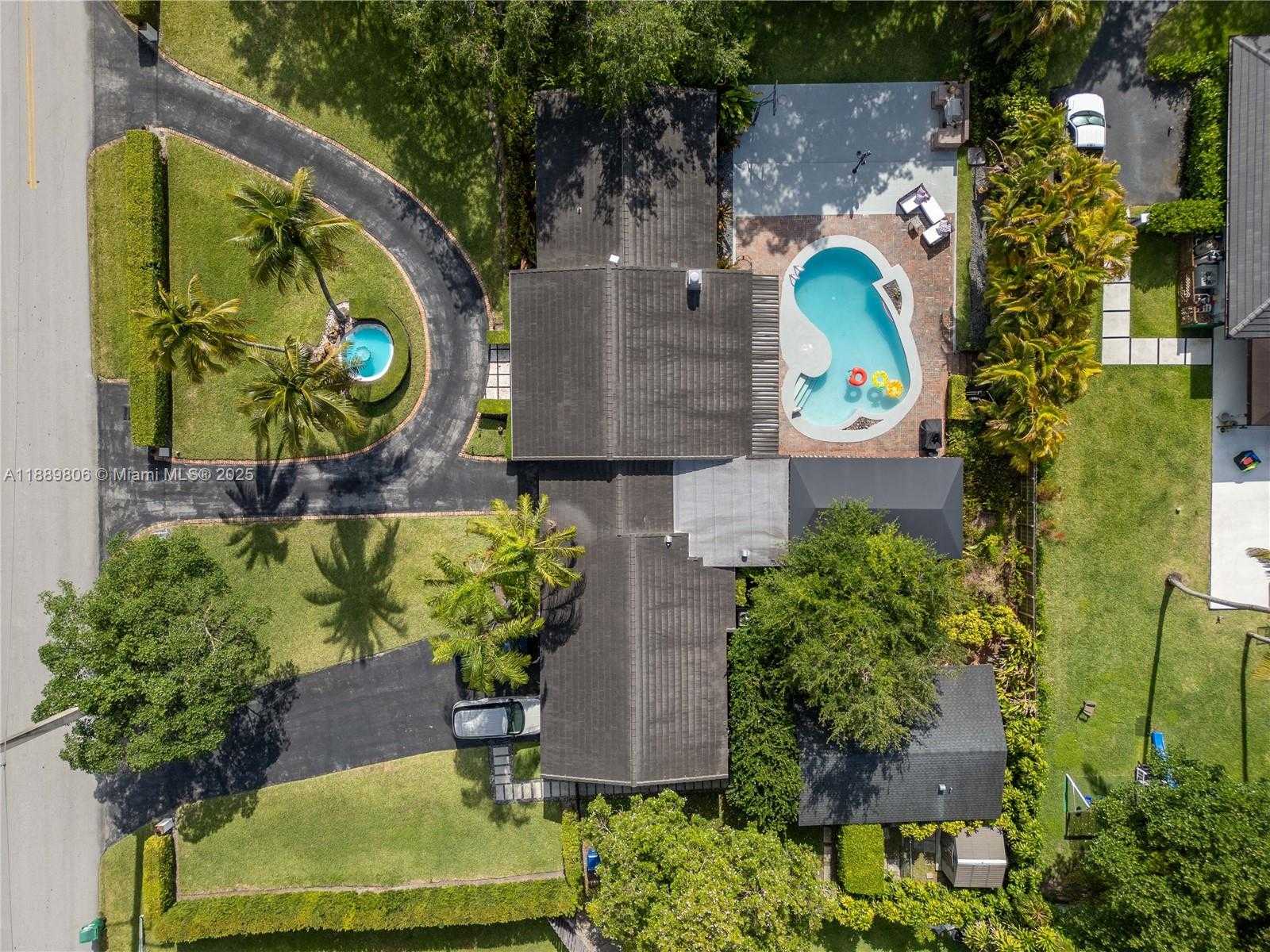 Small Image of 8500 SOUTH WEST 70TH ST, Miami Number 31