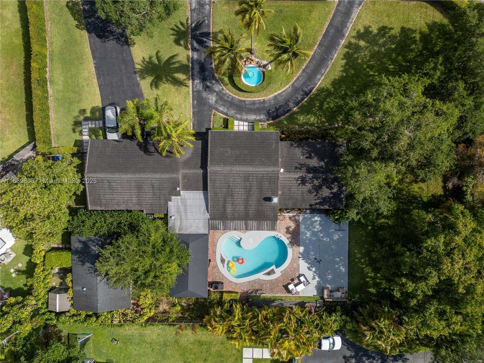 Small Image of 8500 SOUTH WEST 70TH ST, Miami Number 33