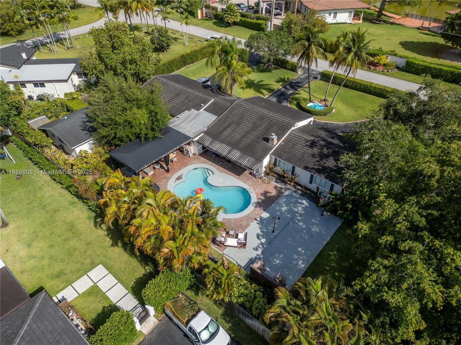 Small Image of 8500 SOUTH WEST 70TH ST, Miami Number 34