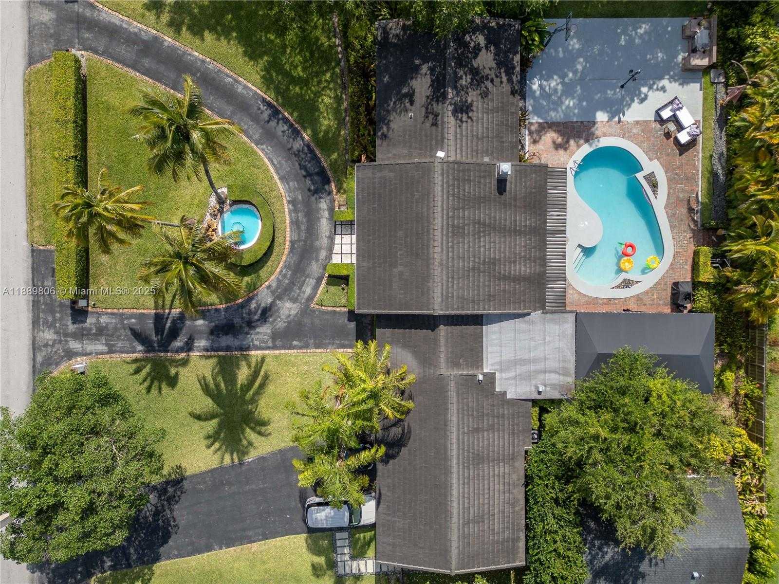 Small Image of 8500 SOUTH WEST 70TH ST, Miami Number 35