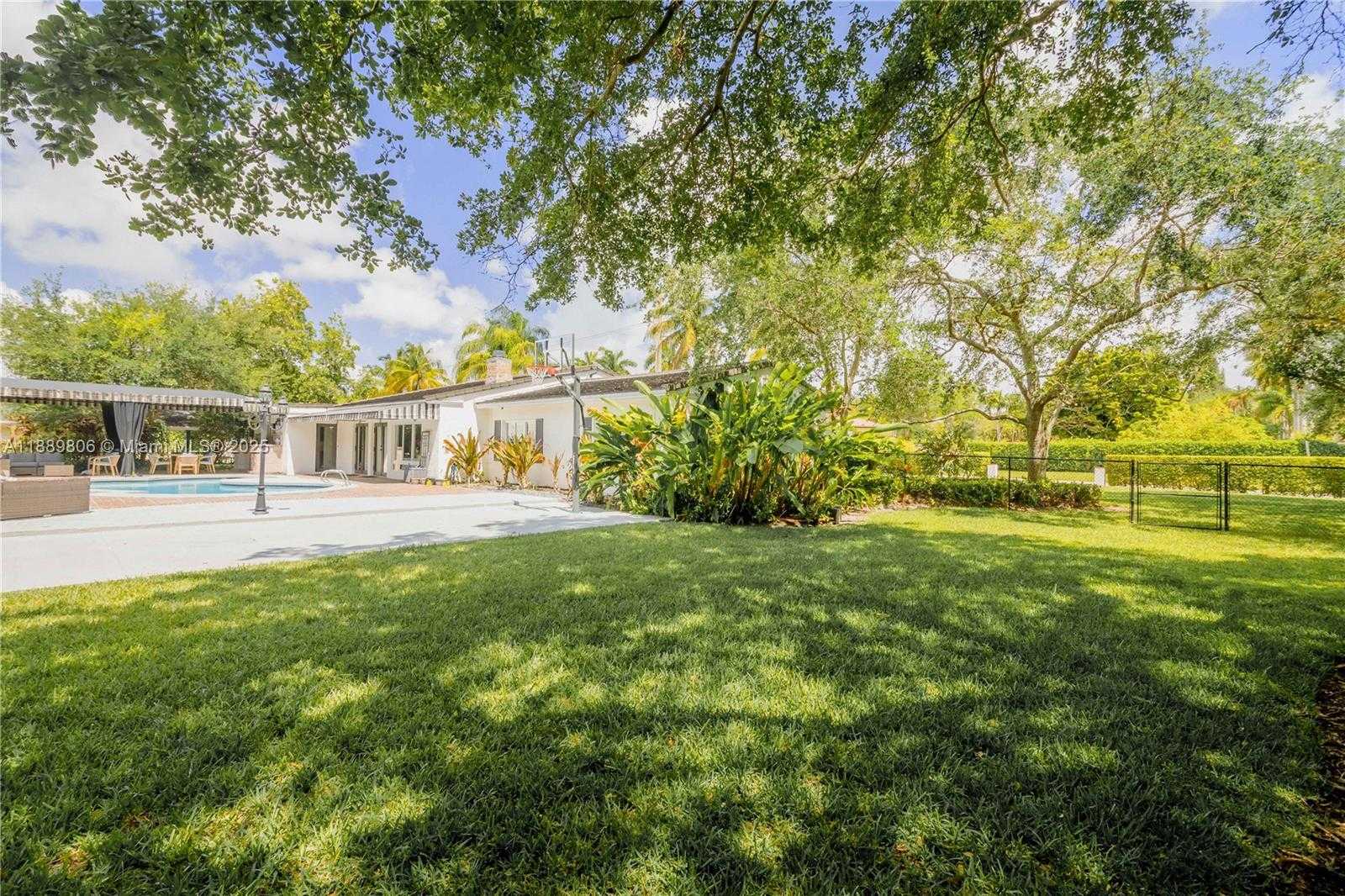 Small Image of 8500 SOUTH WEST 70TH ST, Miami Number 73