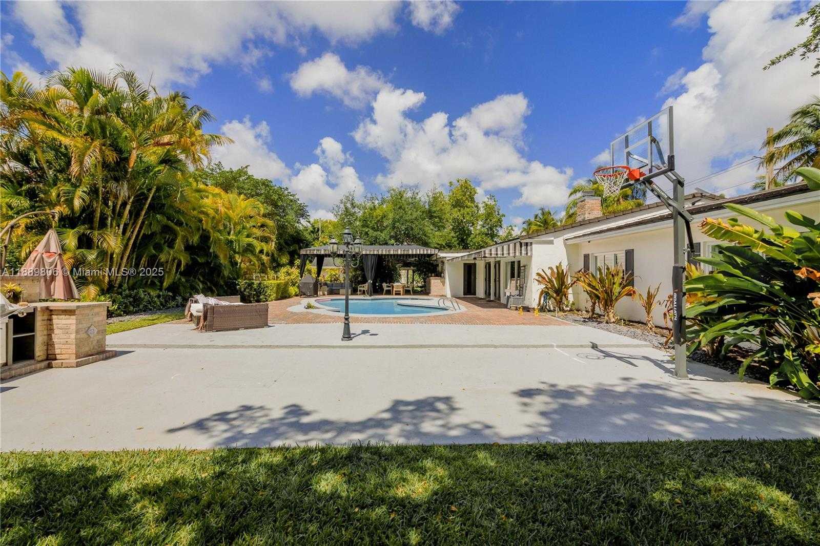 Small Image of 8500 SOUTH WEST 70TH ST, Miami Number 74