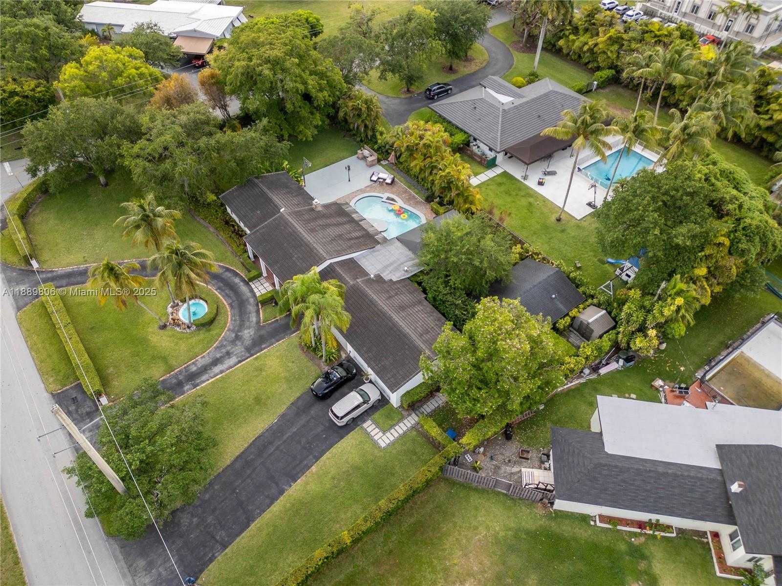 Small Image of 8500 SOUTH WEST 70TH ST, Miami Number 77