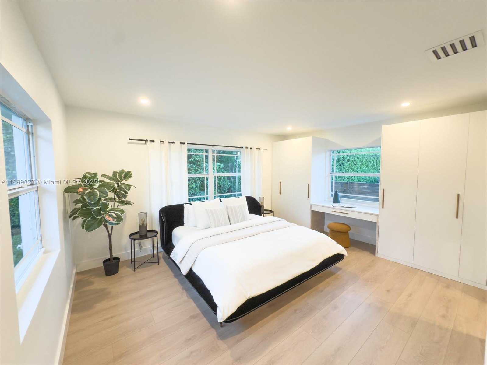 Small Image of 1300 NORTH EAST 102ND ST, Miami Shores Number 10