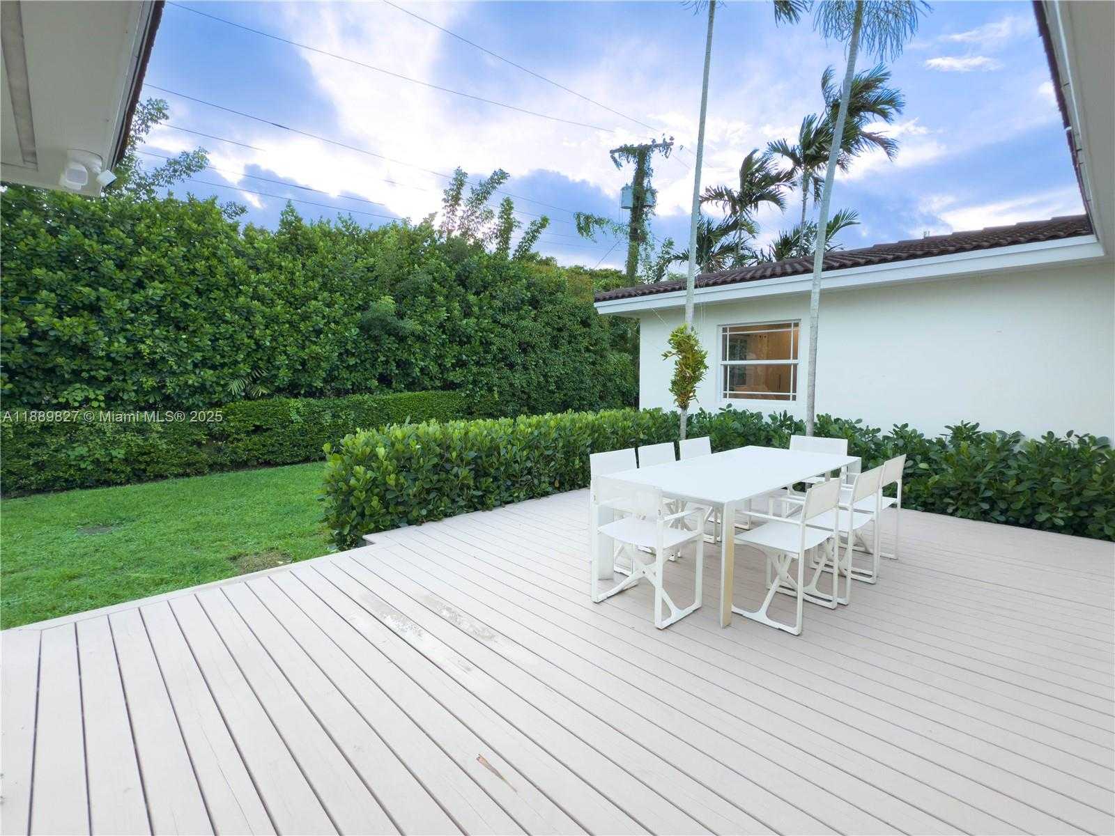 Small Image of 1300 NORTH EAST 102ND ST, Miami Shores Number 14