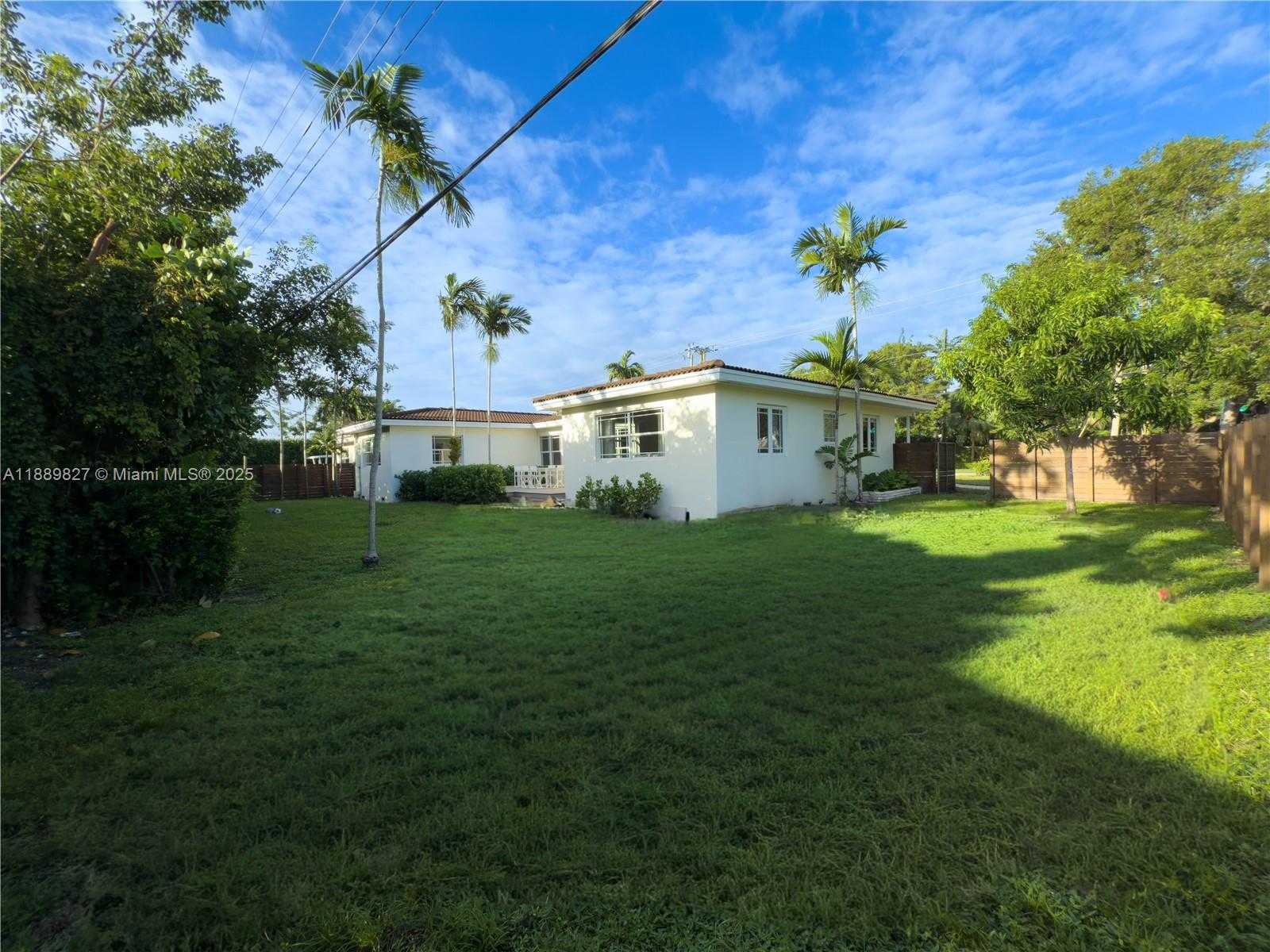 Small Image of 1300 NORTH EAST 102ND ST, Miami Shores Number 17