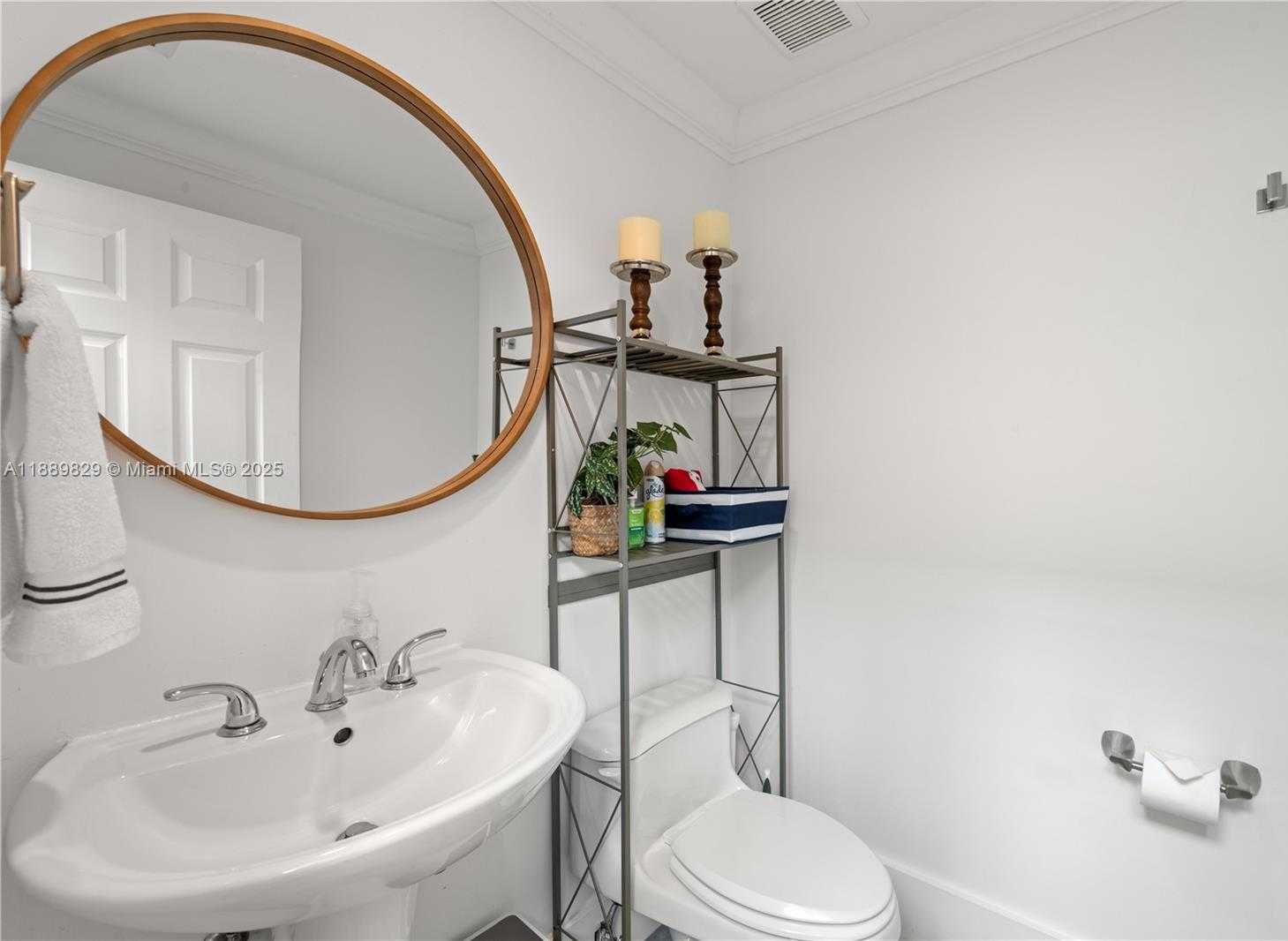 Small Image of 3172 NORTH EAST 211TH ST, Aventura Number 13