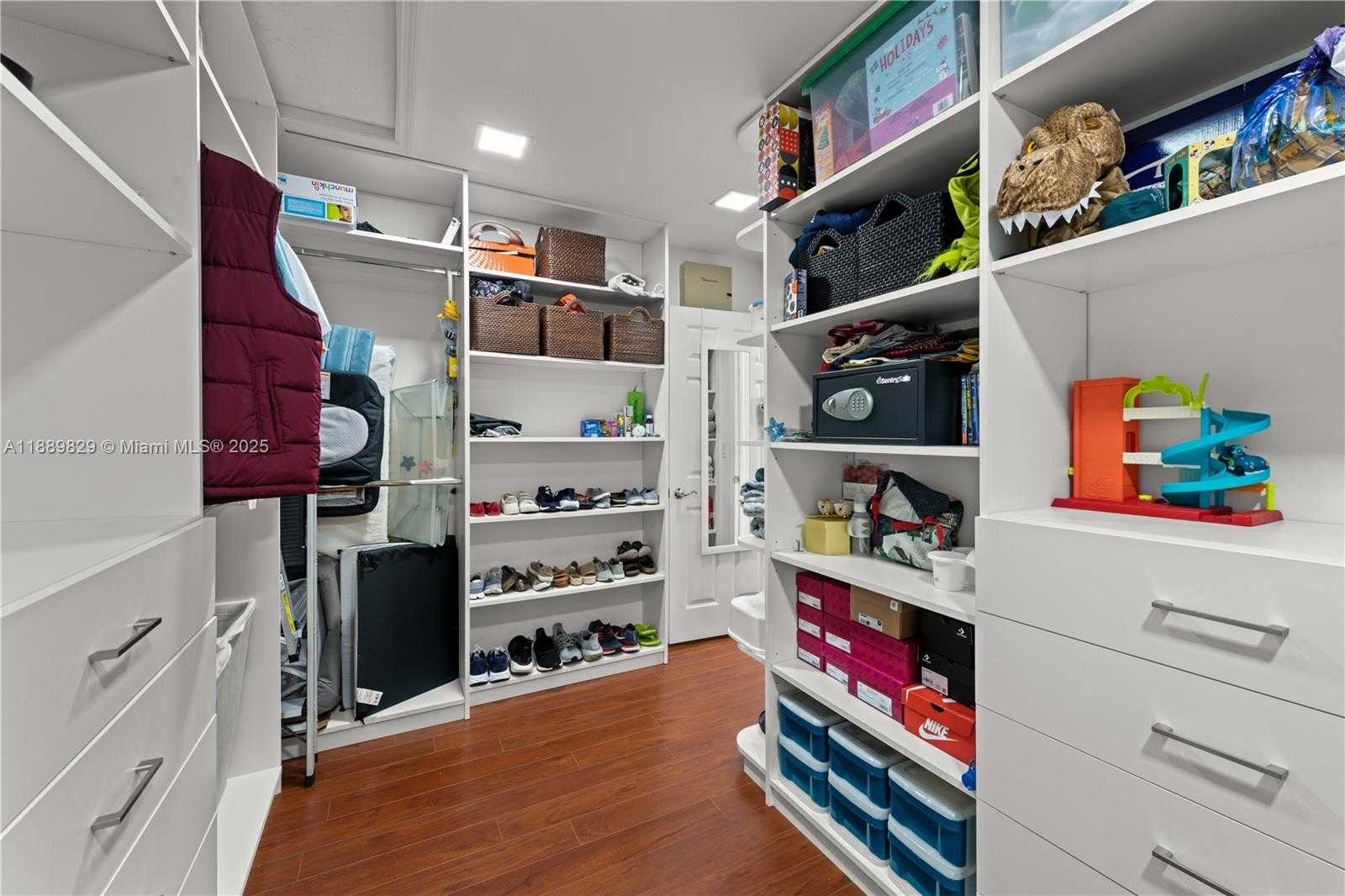Small Image of 3172 NORTH EAST 211TH ST, Aventura Number 29