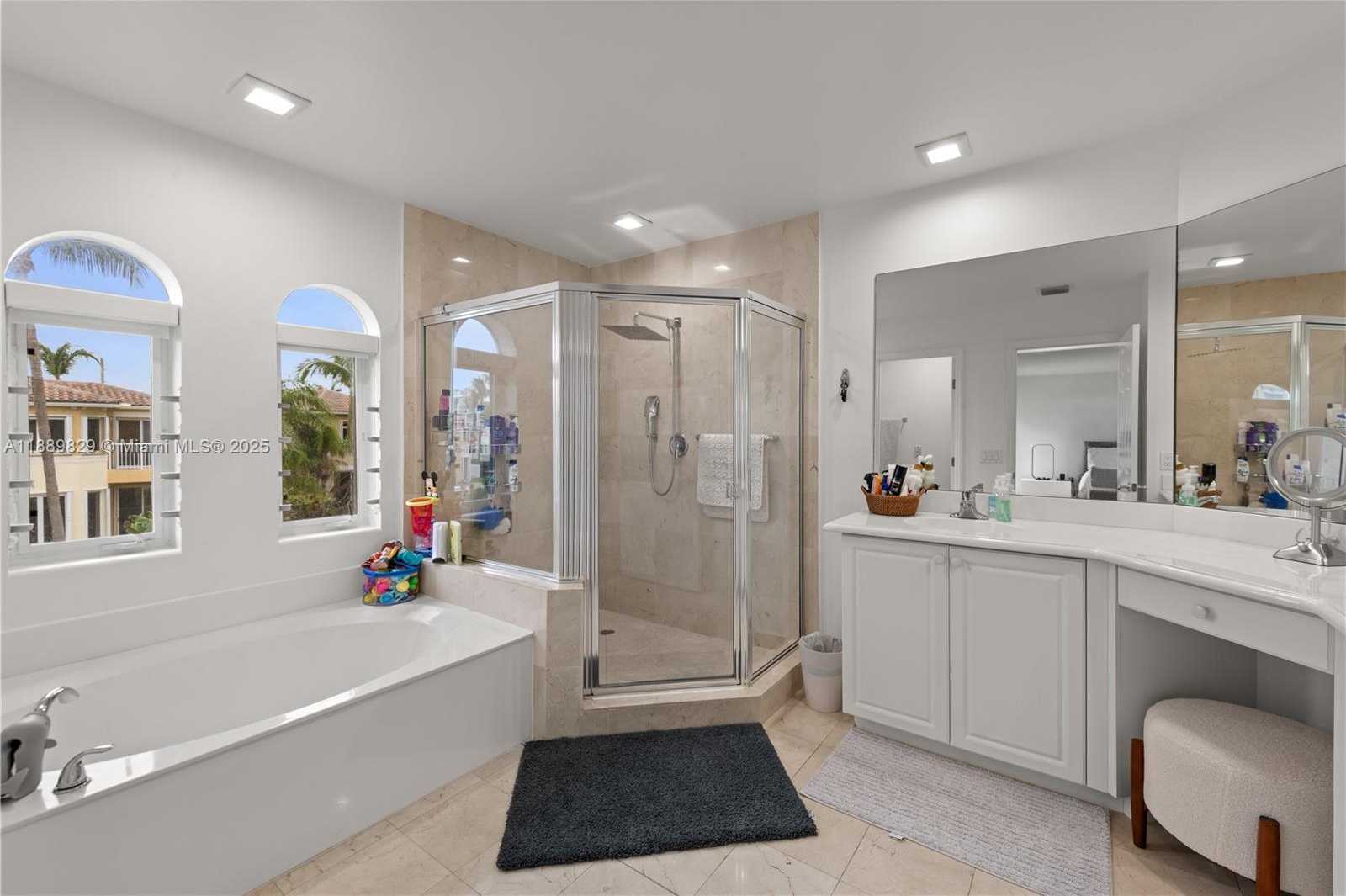 Small Image of 3172 NORTH EAST 211TH ST, Aventura Number 30