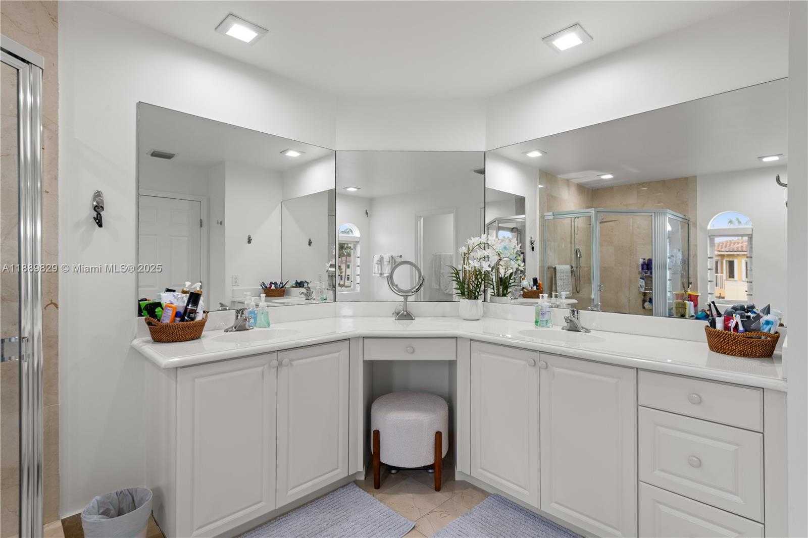 Small Image of 3172 NORTH EAST 211TH ST, Aventura Number 31