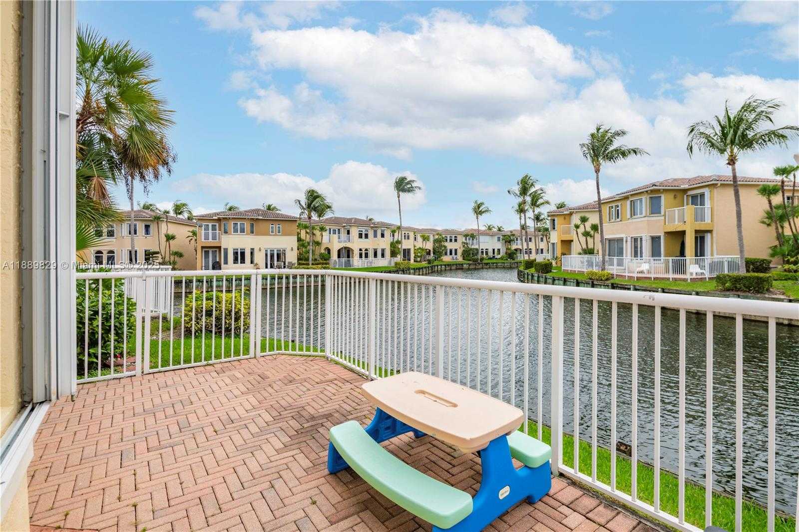 Small Image of 3172 NORTH EAST 211TH ST, Aventura Number 36